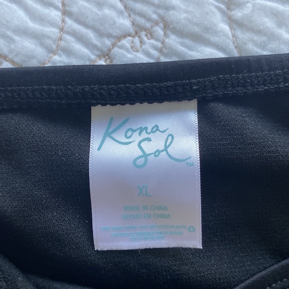 Captiva size 16 tankini set, top adjustable straps,Kona Sol bottom XL, 2 pieces! - Picture 7 of 9